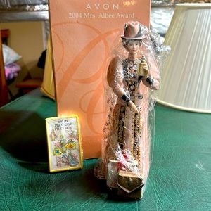 Mrs. Albee Porcelain Figurine Avon President's Club Award 2004